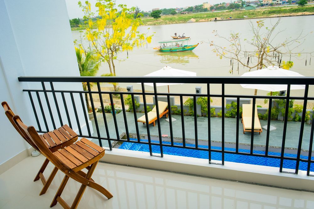 Отель Riverside White House Boutique 3*