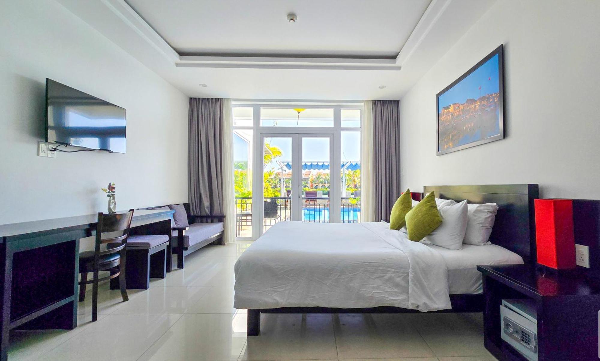 Riverside White House Boutique Hotel 3*