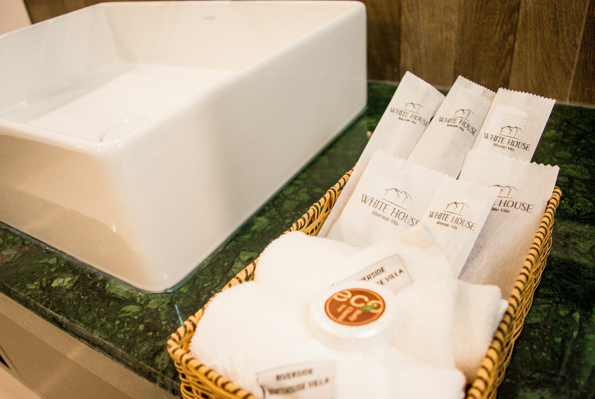 Riverside White House Boutique Hội An